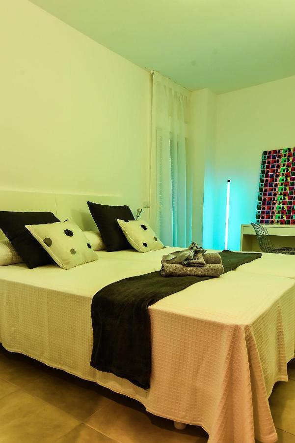 Sal Mar Suites 산타 에우랄리아 데 리오 외부 사진