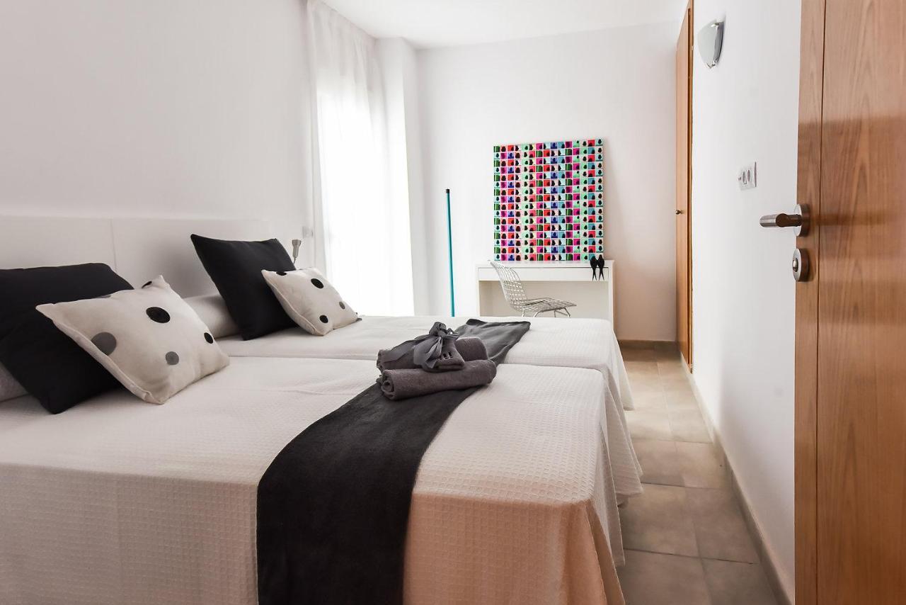Sal Mar Suites 산타 에우랄리아 데 리오 외부 사진
