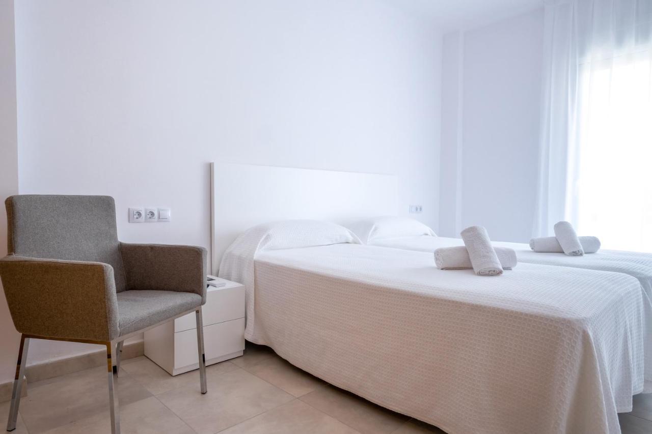 Sal Mar Suites 산타 에우랄리아 데 리오 외부 사진
